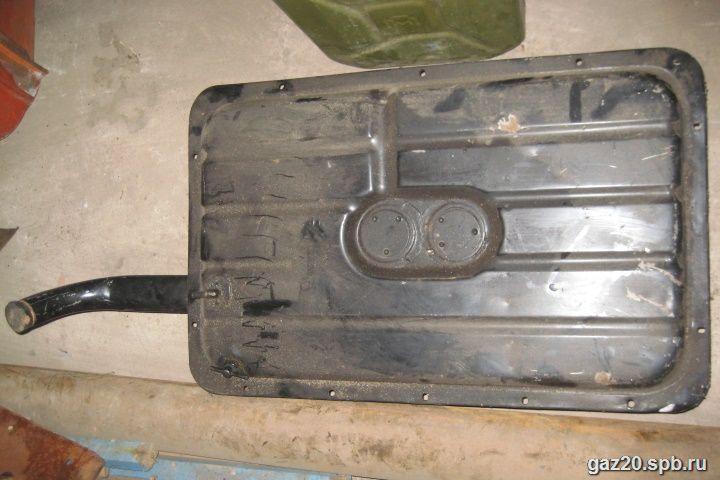 Бензиновый бак