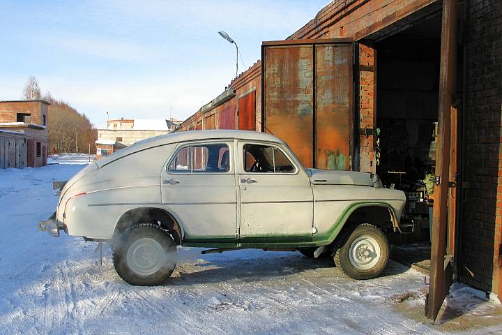 Автомобиль внедорожник