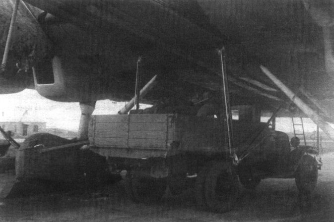 Грузовик ГАЗ-АА на подвеске ДПТ-2.