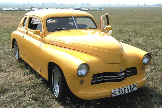Желтая машина